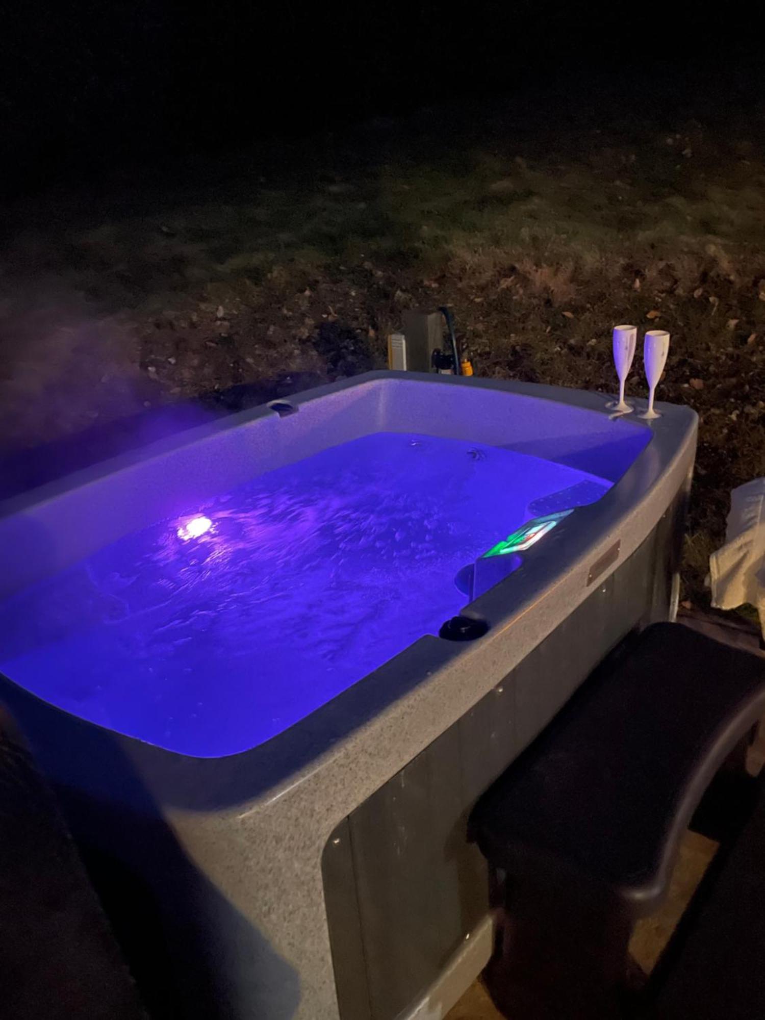 The Retreat, Own Hot Tub, Romantic Escape, Near Lyme Regis Exteriér fotografie